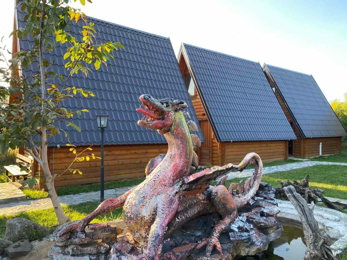 Lolini Bungalovi Novi Sad Eksteriør billede
