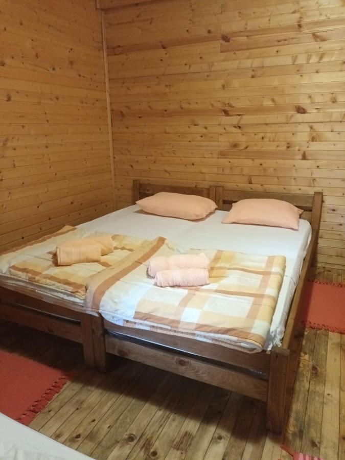 Lolini Bungalovi Novi Sad Eksteriør billede